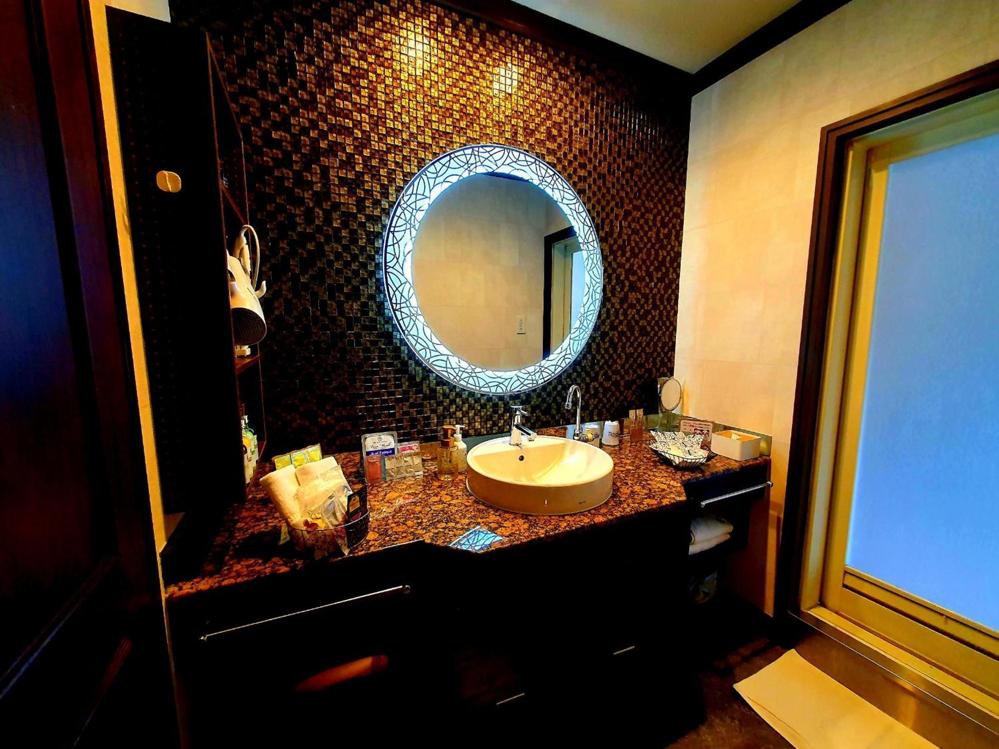Love hotel Vanilla 2*